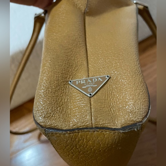 Vintage Prada Cinghiale Leather Satchel (WITH OR WITHOUT SHOULDER STRAP) - Picture 5 of 15